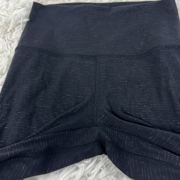 Lululemon Align Crop *21" Stride Emboss Black - Picture 2 of 6